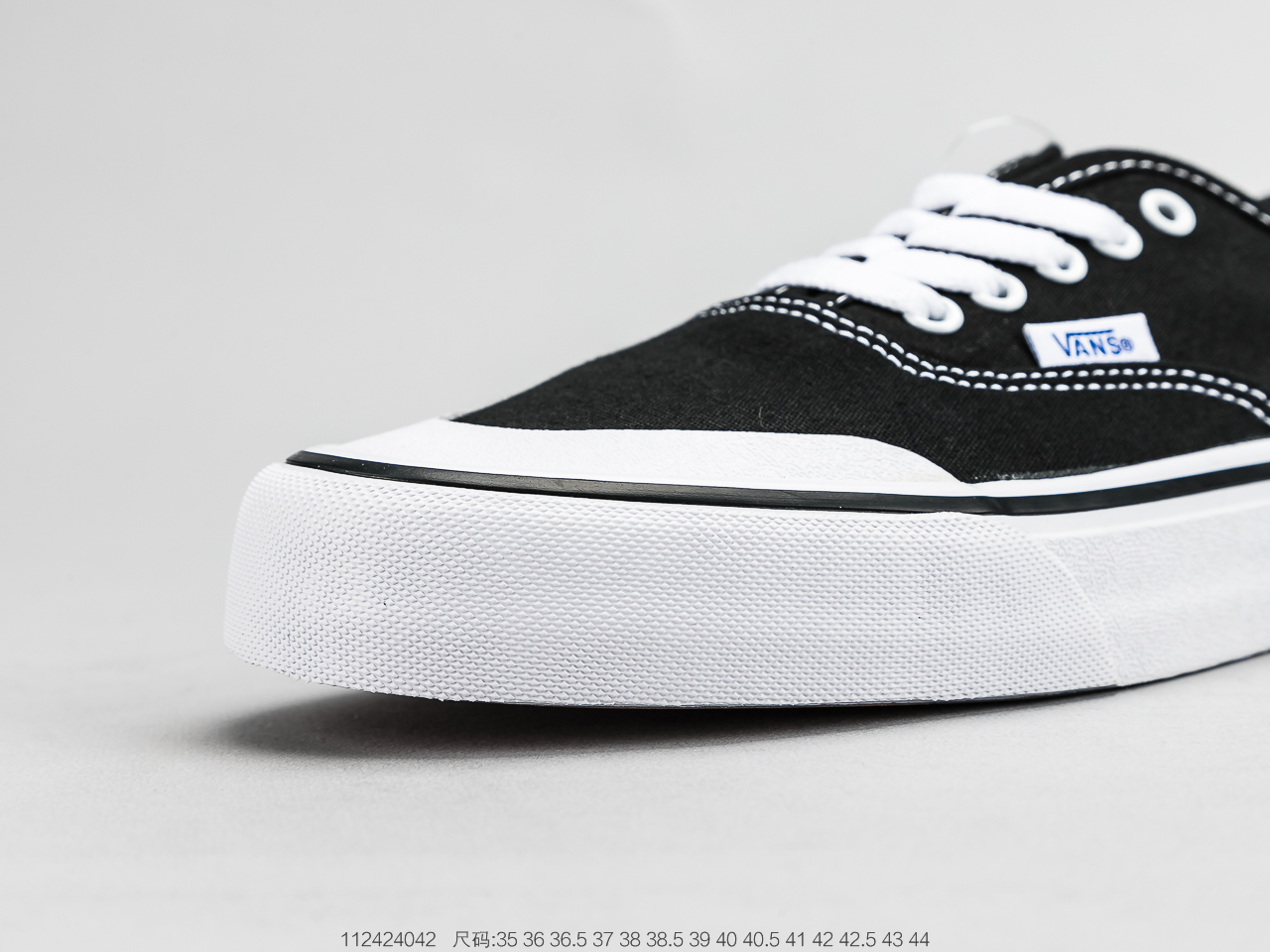 130 小红书推荐榜第一名 神仙百搭配色 Vans范斯 运动休闲系列 Vans Vault高端支线低帮男女黑色