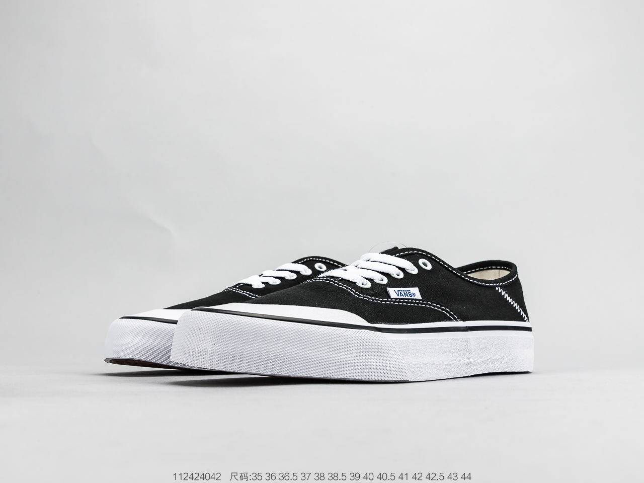 130 小红书推荐榜第一名 神仙百搭配色 Vans范斯 运动休闲系列 Vans Vault高端支线低帮男女黑色