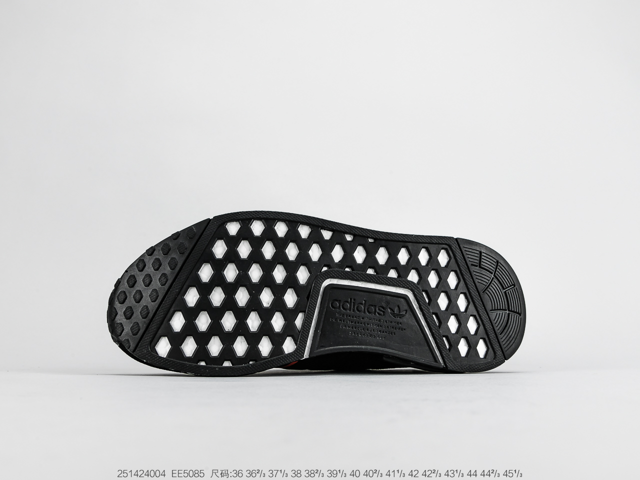 220公司级巴斯夫 阿迪达斯Adidas NMD R-1 街头风经典百搭跑步鞋