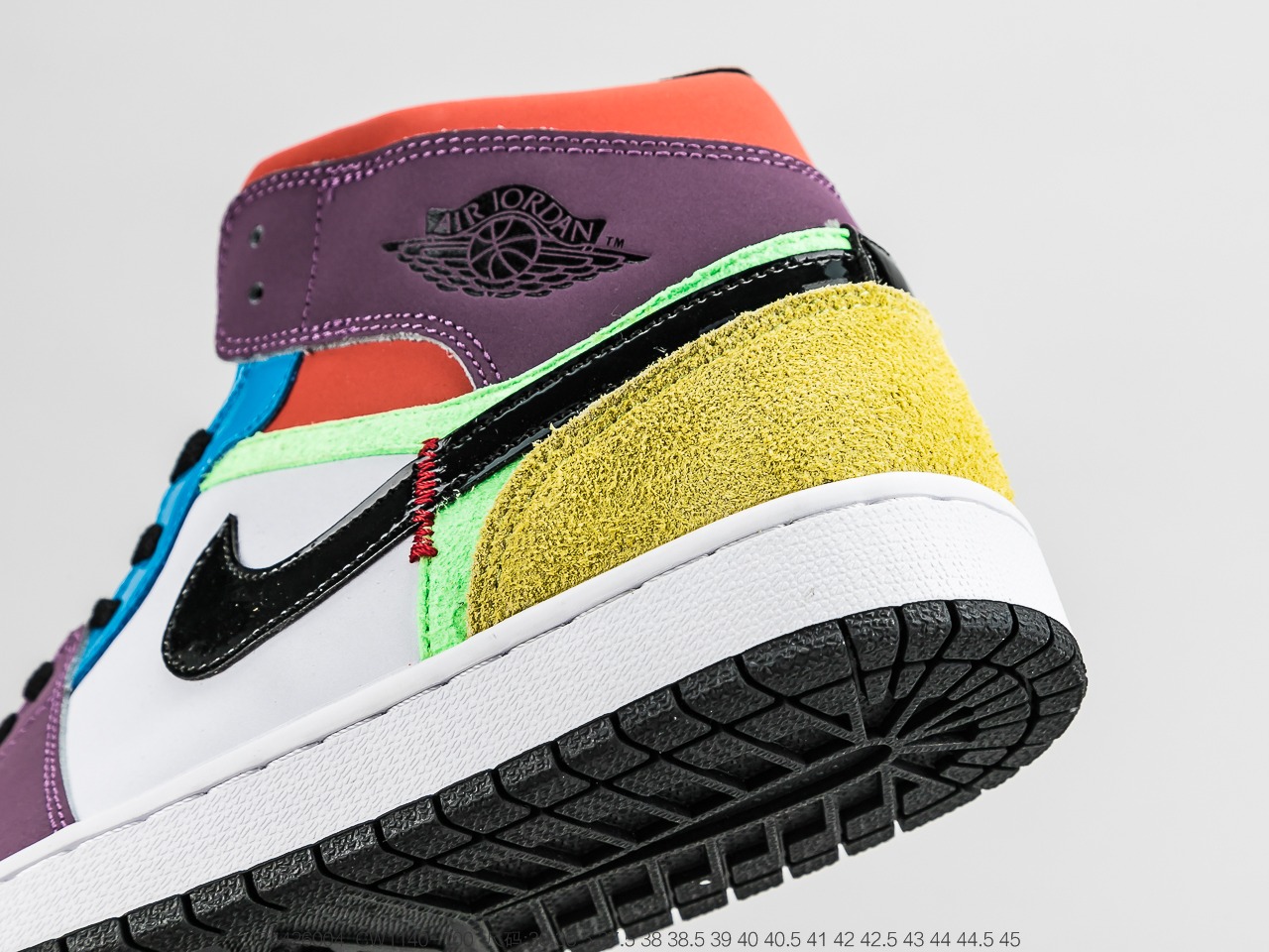 220 乔丹 Air Jordan 1 Mid GSMulticolorAJ1乔丹一代中帮经典复古文化休闲运动篮球鞋 CW1140-100