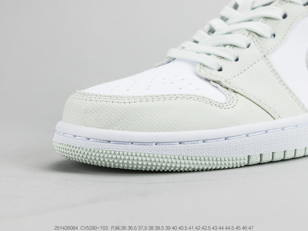 260 乔丹AiR Jordan 1 Mid “Spruce Aura” 云杉延续 Air Jordan1Mid的八孔造型 CV5280-103
