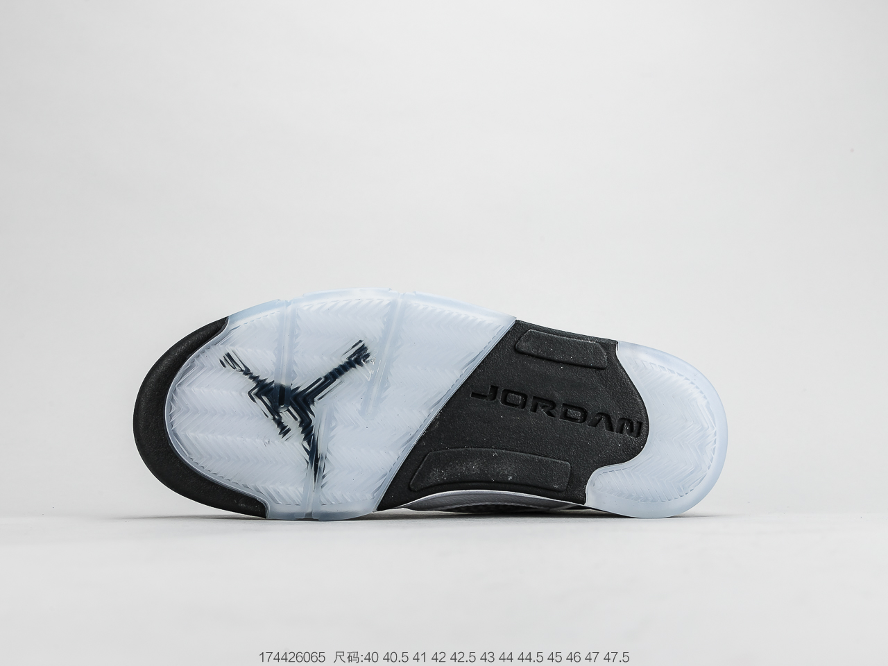 300 乔丹Air Jordan 5 Low GS “WhiteSilver” 乔5低帮白银  819172-122