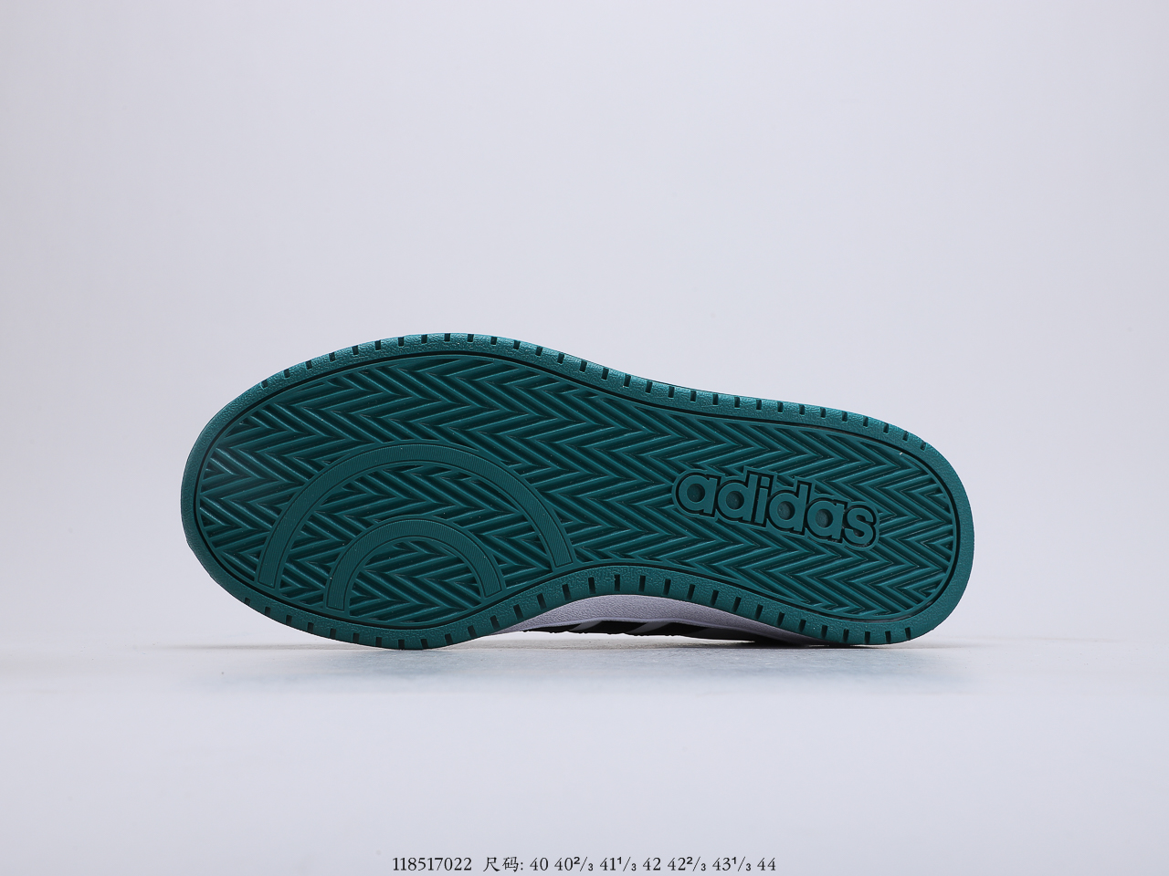 120 阿迪达斯易烊千玺同款 Adidas HOOPS2.0 NEO 低帮休闲板鞋 货号：EE7799