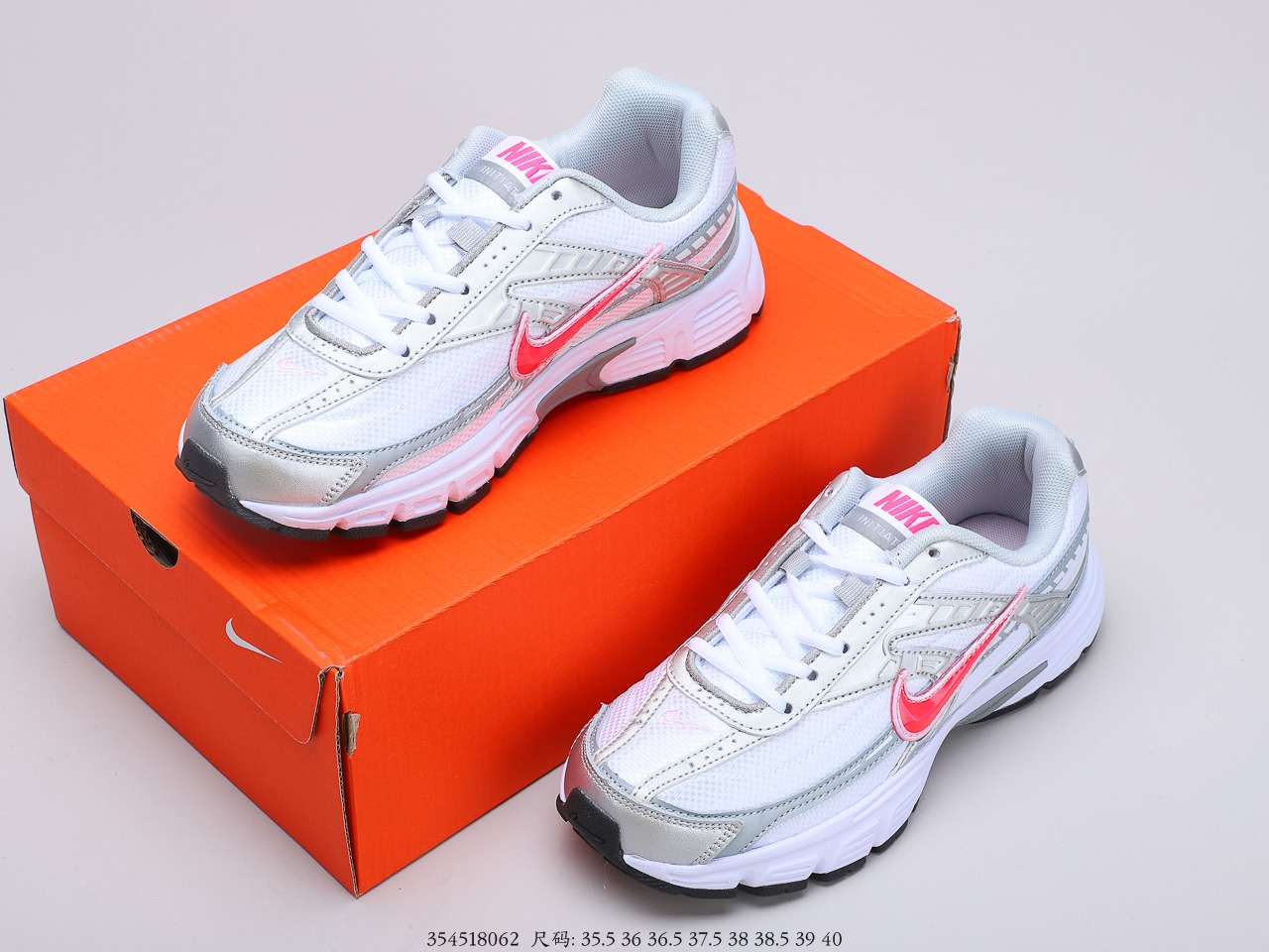 140 耐克 老爹鞋 灰红白色 Nike INITIATOR 耐克复古运动休闲鞋老爹跑步鞋  货号：394053