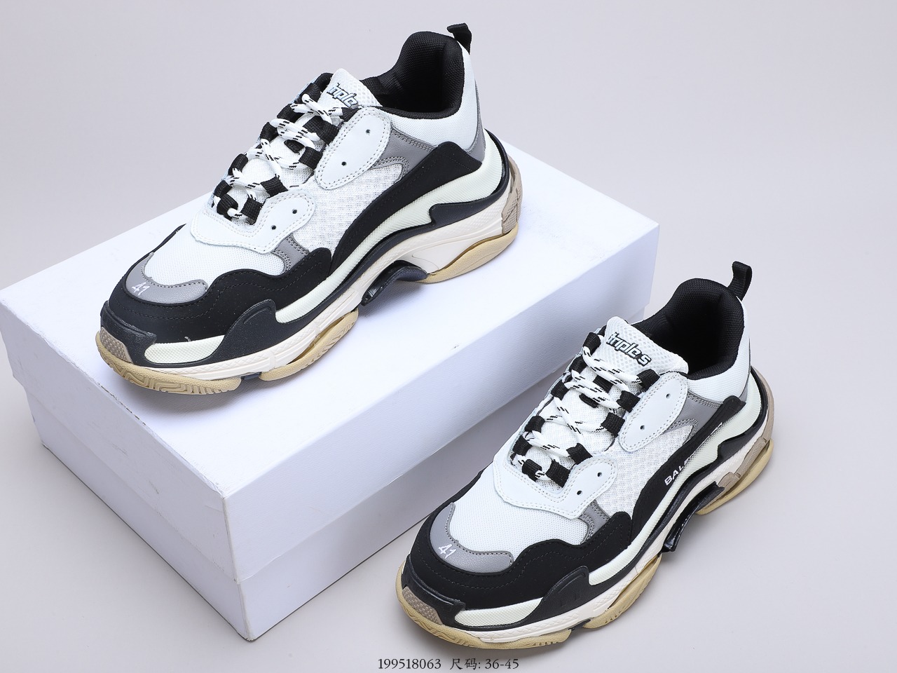 190 巴黎世家17FW 秋冬 Balenciaga Triple-S Sneaker 时装复古厚底姥爷球鞋