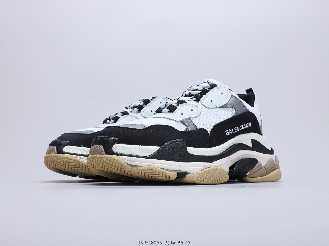 190 巴黎世家17FW 秋冬 Balenciaga Triple-S Sneaker 时装复古厚底姥爷球鞋