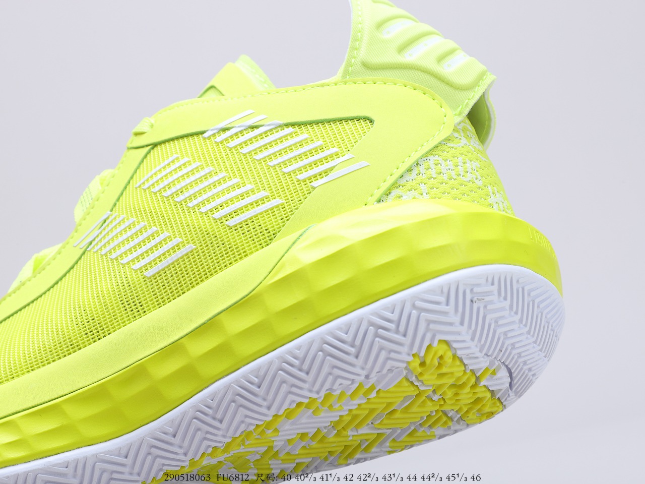 190 阿迪达斯 Adidas Dame 6 GCA 中帮缓震复古休闲文化篮球鞋货号：FU6813