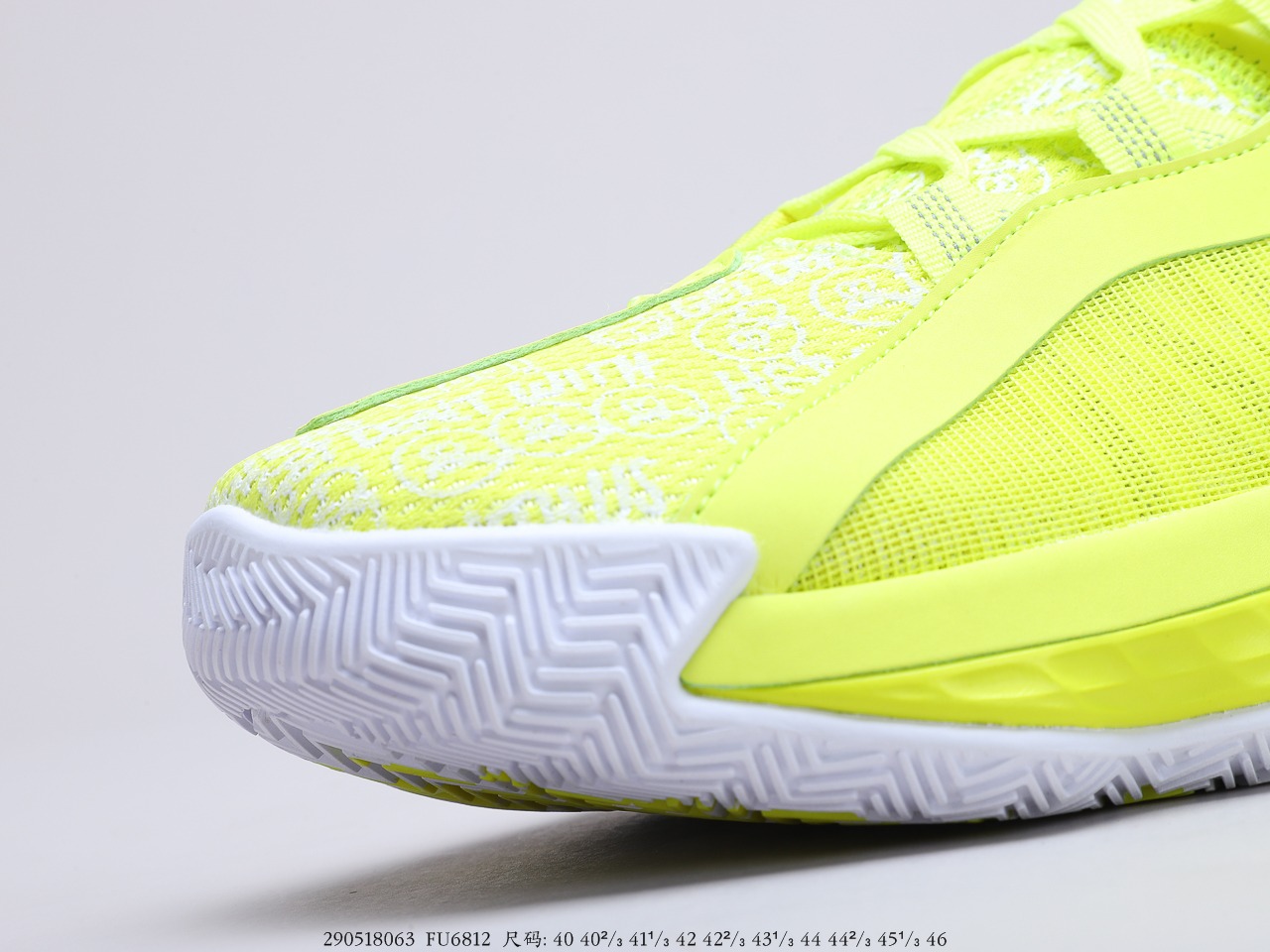 190 阿迪达斯 Adidas Dame 6 GCA 中帮缓震复古休闲文化篮球鞋货号：FU6813