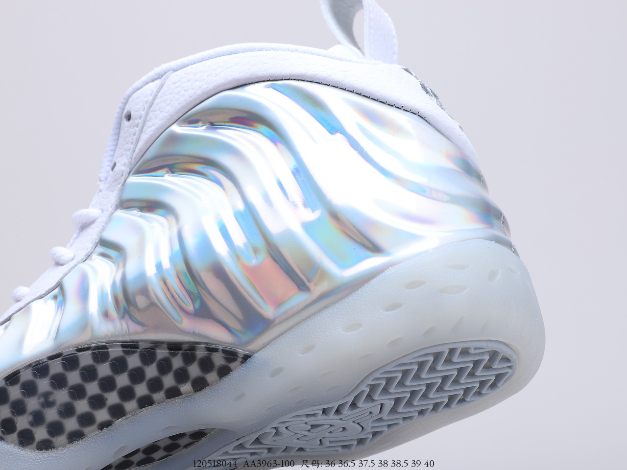 230 耐克 Nike Air Foamposite One 白伯爵喷透明喷超级好看的 货号：AA3963-100