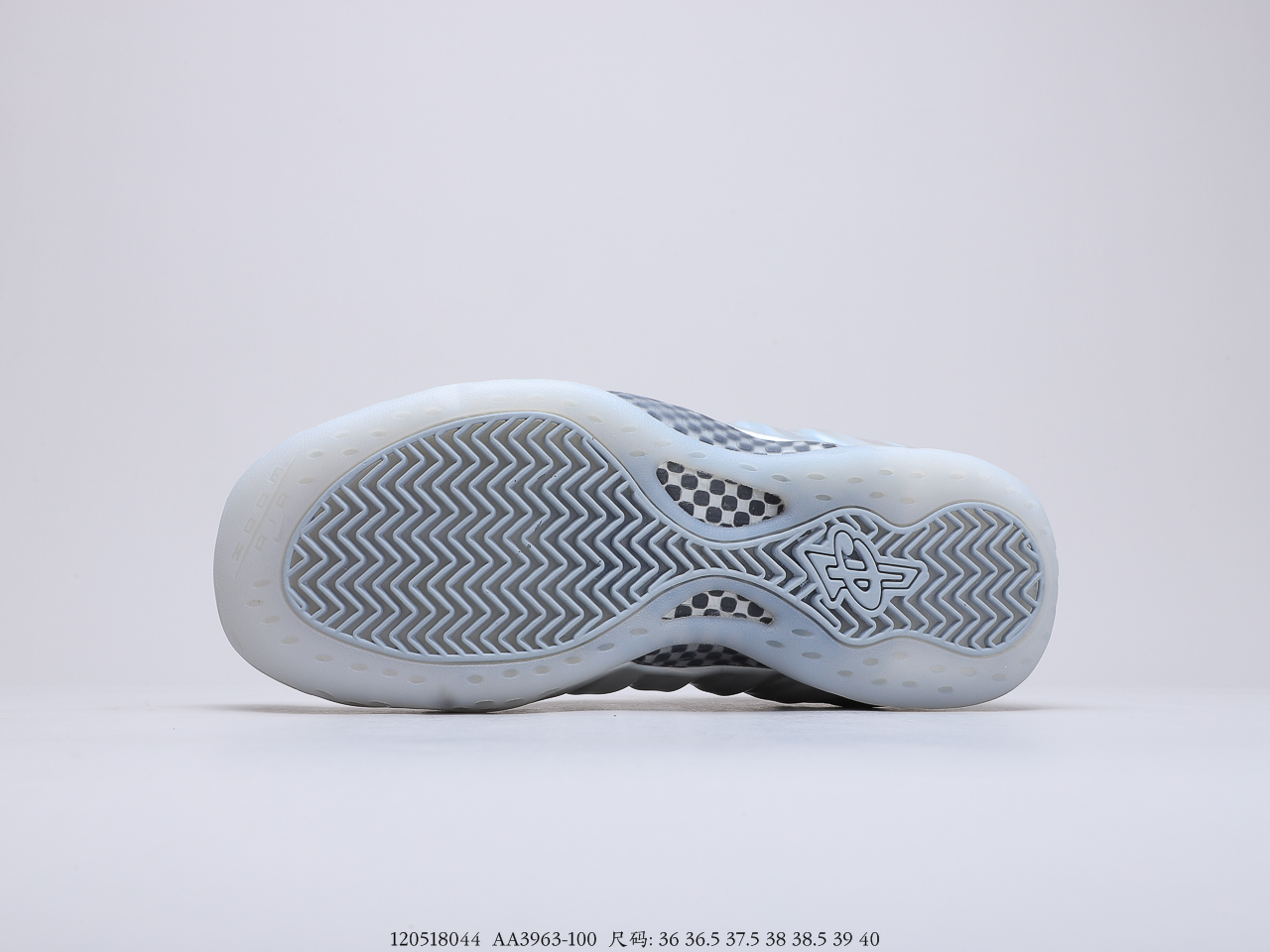 230 耐克 Nike Air Foamposite One 白伯爵喷透明喷超级好看的 货号：AA3963-100