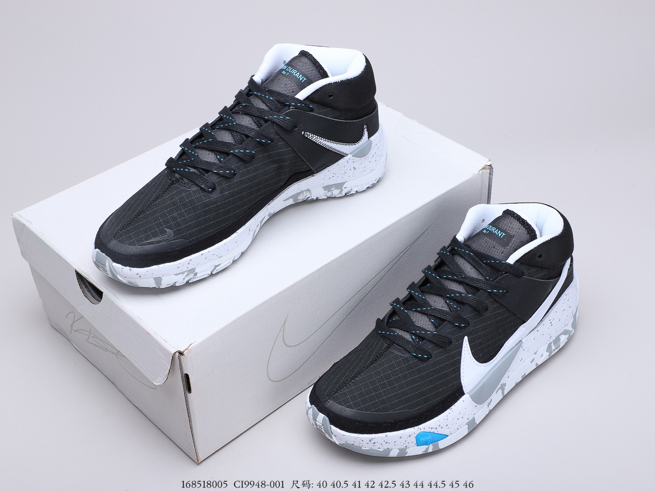 260 杜兰特最新战靴 Nike KD 13 黑白色调主打搭配浸入中底的巨型 Swoosh 货号：CI9948-001