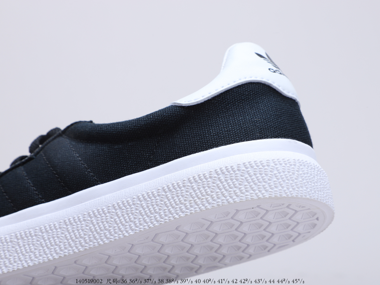 110 阿迪达斯Adidas PRIDE Nizza 板鞋 情侣款 鞋帆布鞋经典校园板鞋  货号DB3108