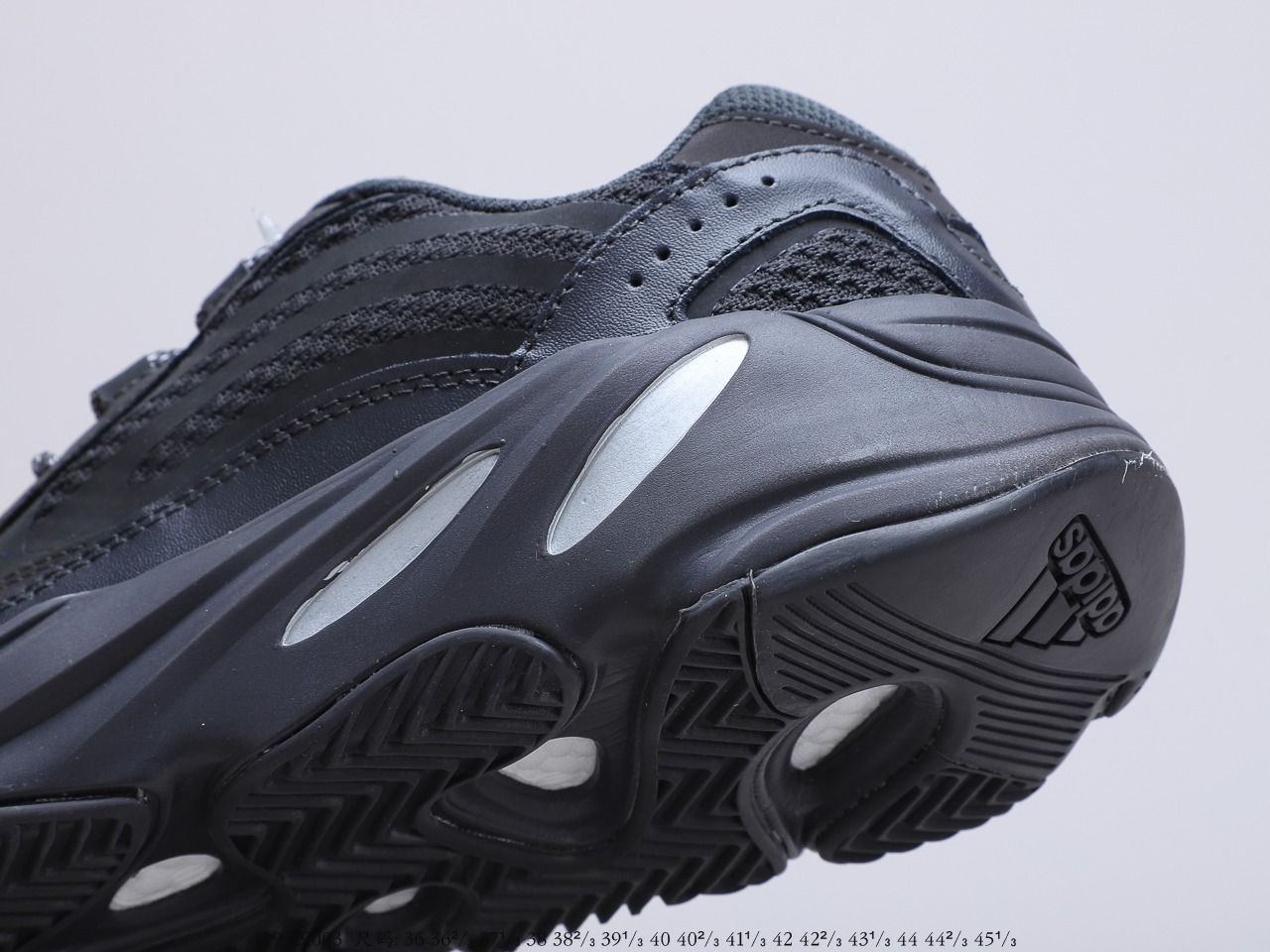 160真爆  阿迪达斯Adidas Yeezy Boost 700 Inertia 侃爷椰子700 3M反光跑鞋EF2828