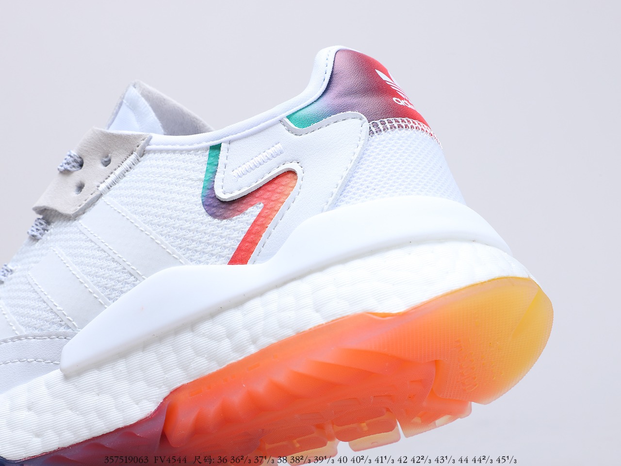190阿迪达斯 Adidas Nite Jogger 2019 Boost 联名夜行者复古跑鞋 极具复古风格鞋头及鞋跟点缀3M反光货号：FV4544