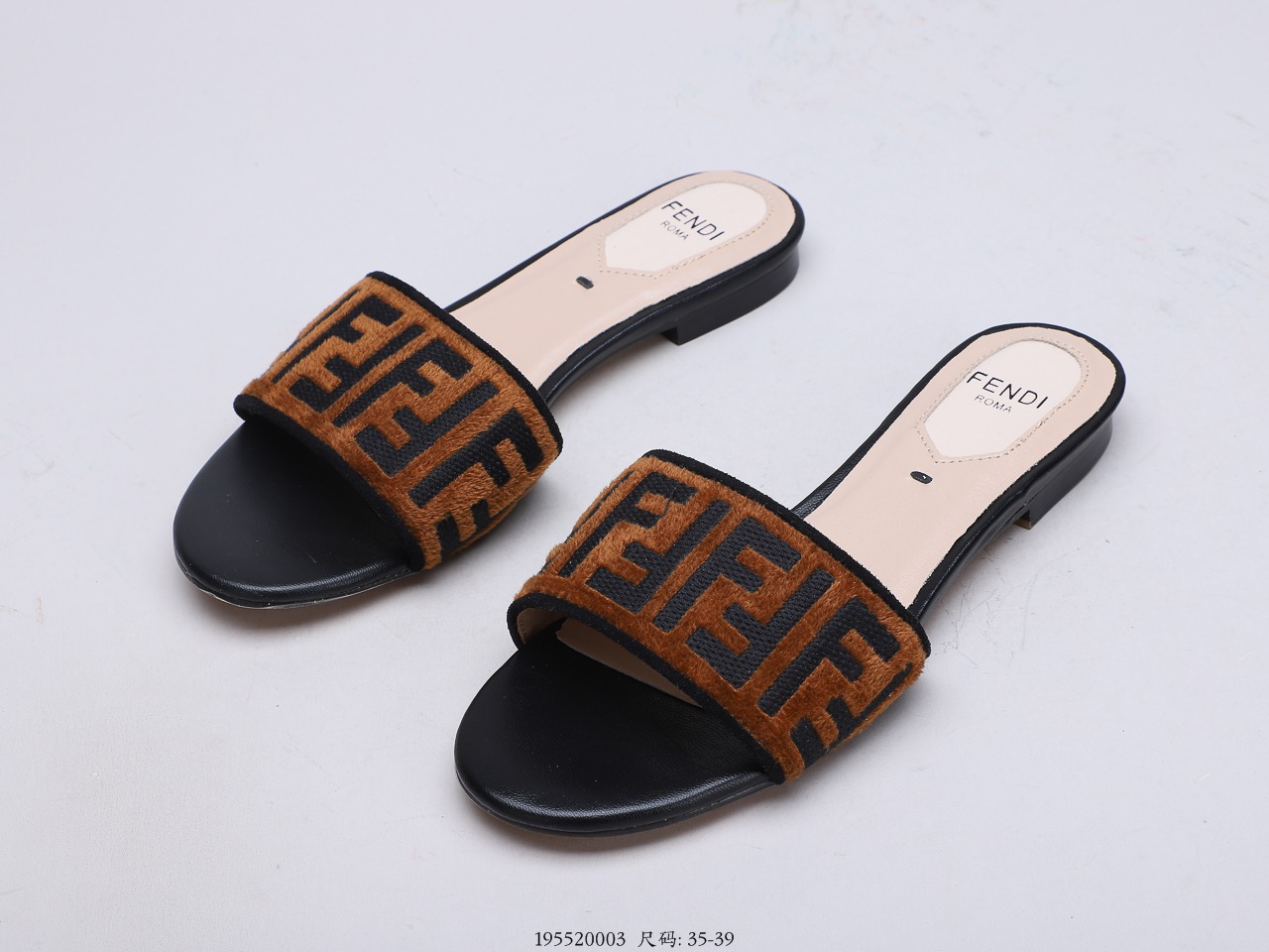 160 高奢品牌Fendi芬迪 Open Toe Flat Sandals系列女士平底复古字母刺绣拼色平底露趾凉拖鞋