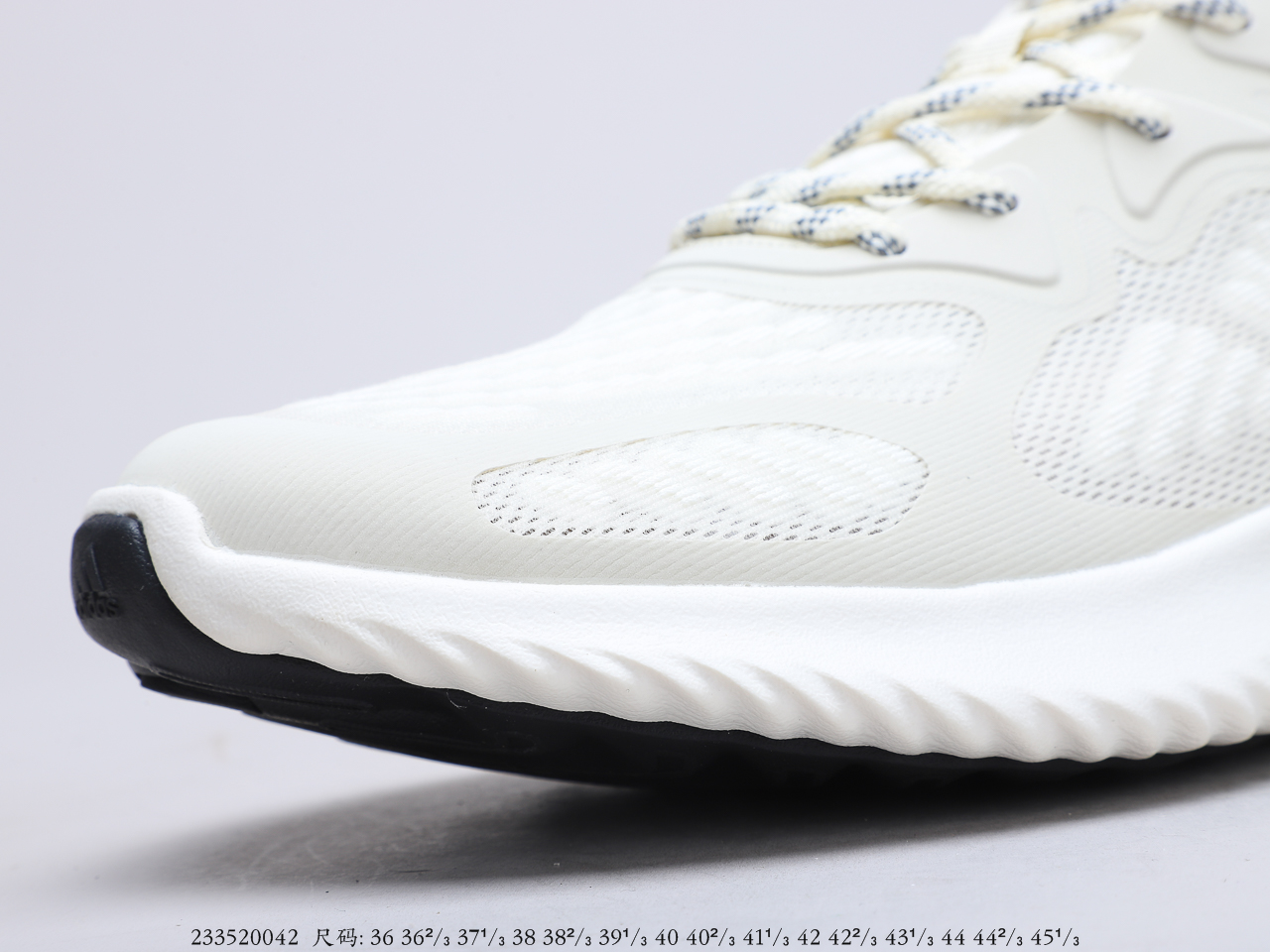 130 阿迪达斯Adidas AlphaBounce Beyond W 阿尔三法代 Bouncetm中底与Forged Mesh 外加牌马大底 货号：B43615