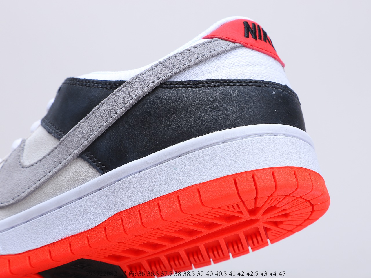 150 耐克 Nike Dunk SB Low Pro ISO 红外线 货号：CD2563-004