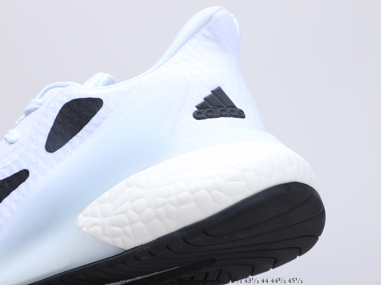 200 阿迪达斯 AlphaBounce Beyond m 阿尔法 网面休闲跑步鞋 货号：CG7310