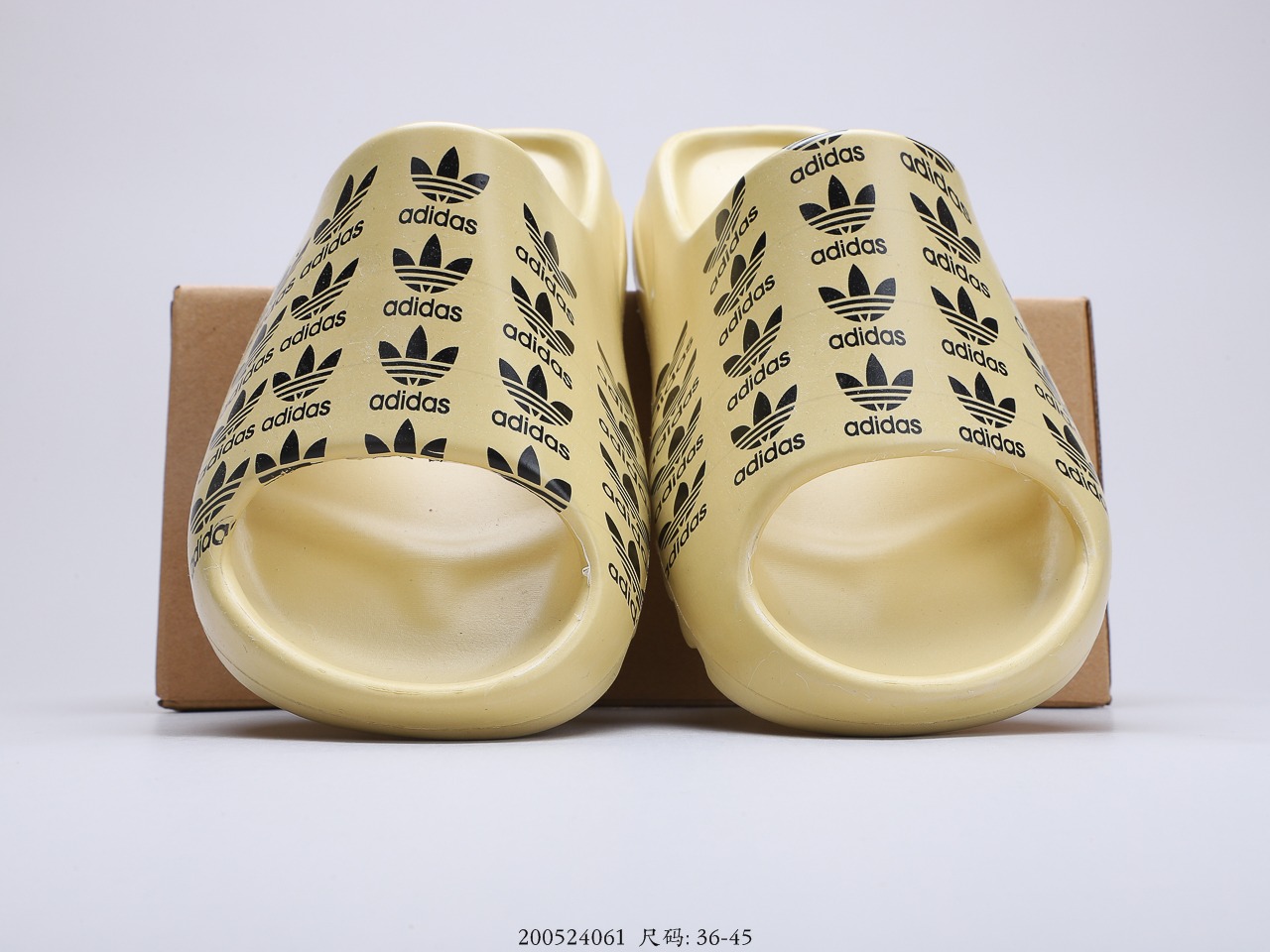 90 阿迪达斯 AdidasYeezy Slide 椰子 极简 侃爷外出户外沙滩拖鞋