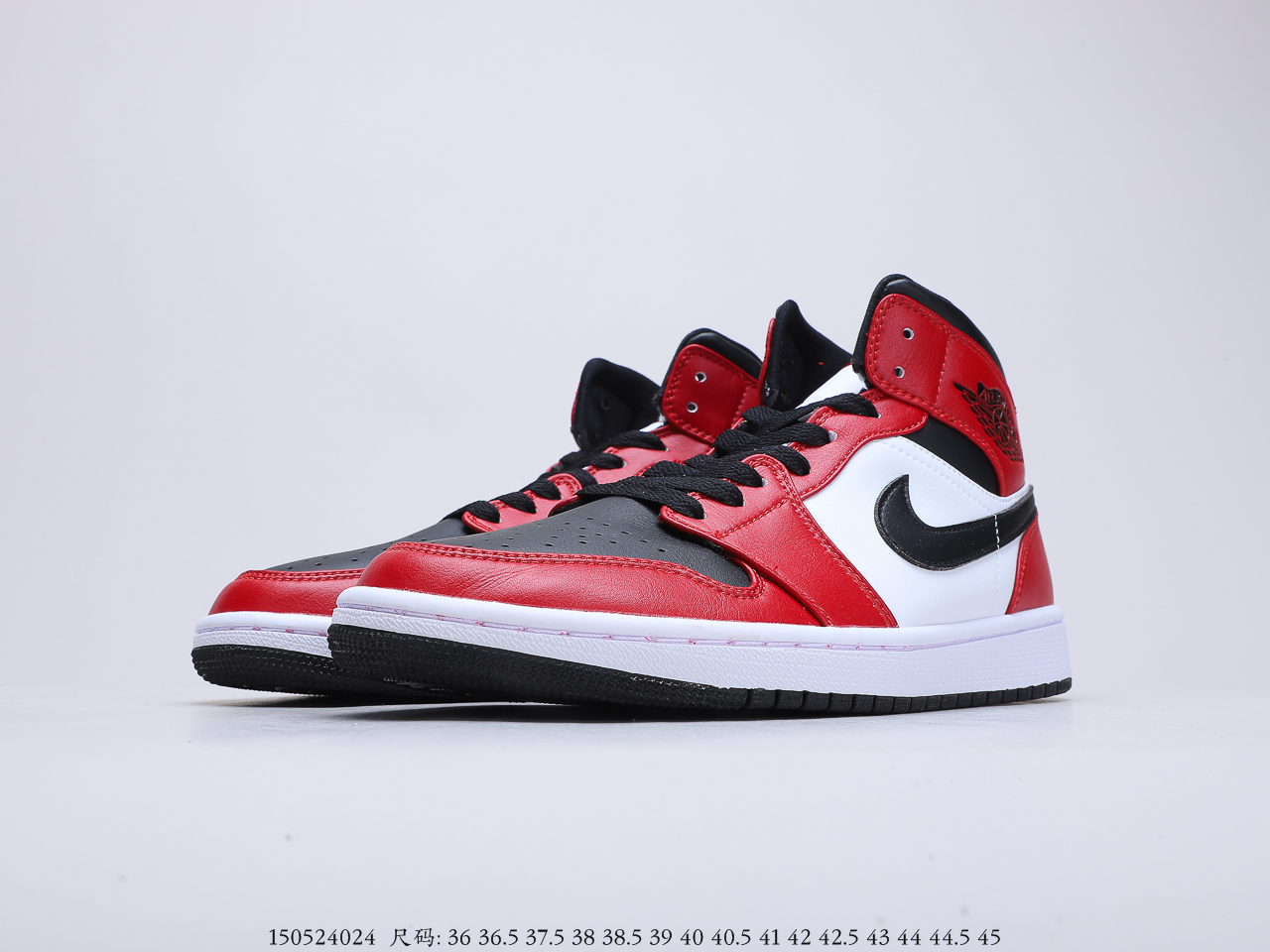 220  Air Jordan 1 Mid 将芝加哥与黑脚趾元素融合 Air Jordan 1 Mid “Chicago Black Toe”  货号：554724-069