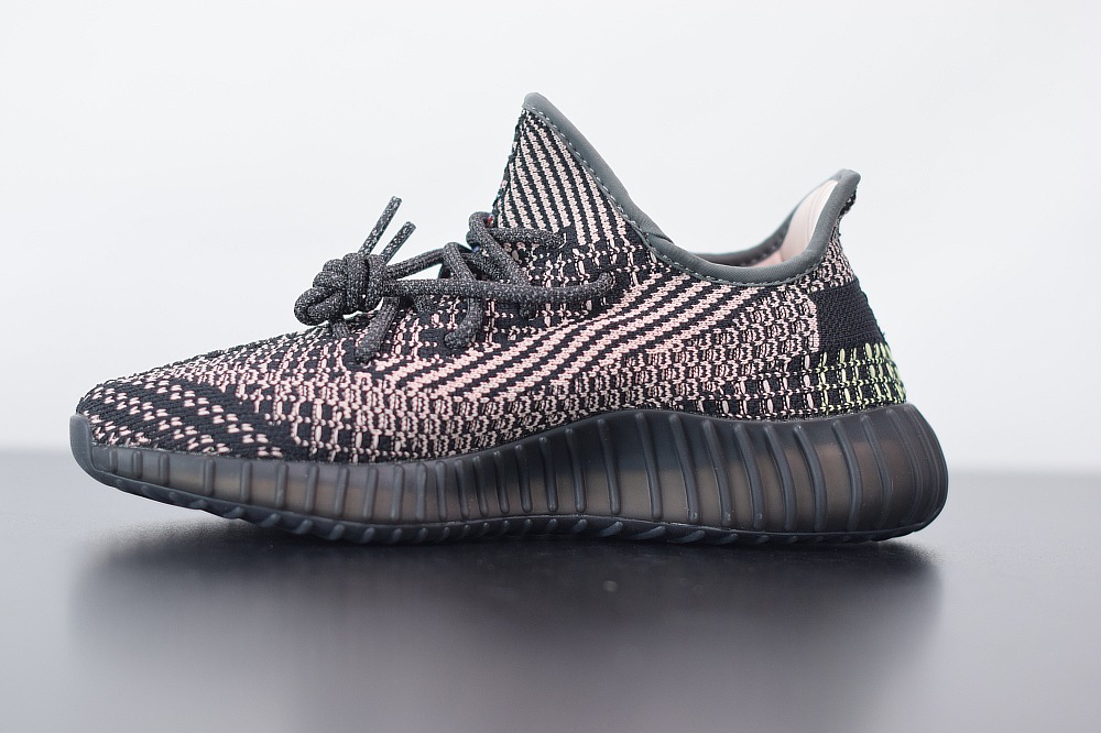 Yeezy Boost 350V2 黑彩虹天使 yechei椰子运动跑鞋 官方货号:FW5190