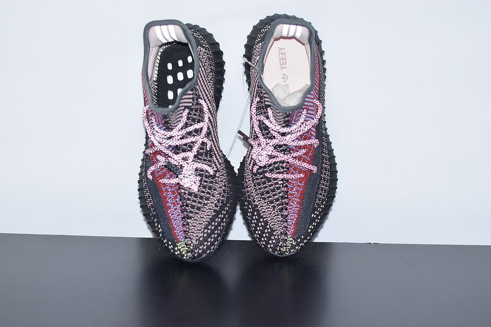 Yeezy Boost 350V2 黑彩虹天使 yechei椰子运动跑鞋 官方货号:FW5190