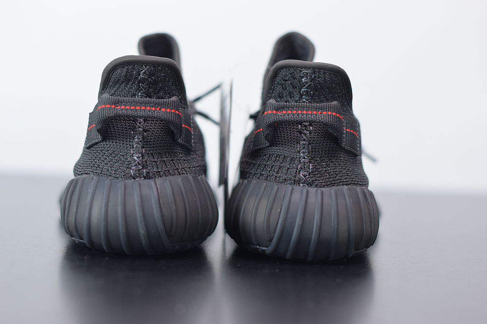 Yeezy Boost 350V2黑满天星椰子运动跑鞋 官方货号:FU9007