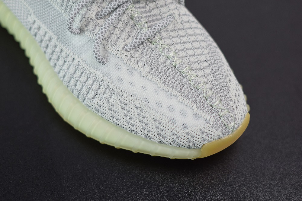 Adidas Yeezy Boost 350V2 灰天使椰子运动跑鞋 货号 FX4348