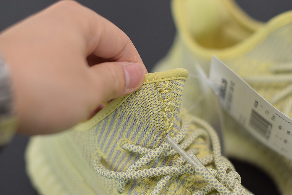 Yeezy Boost 350V2脏黄天使椰子运动跑鞋 货号FV3250