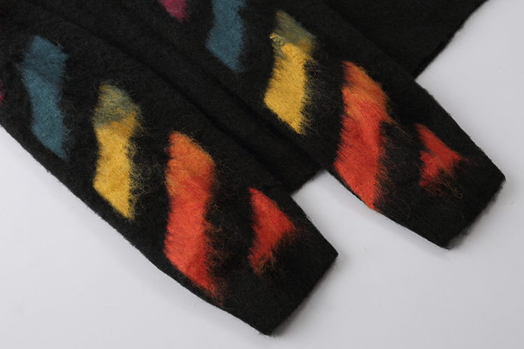 2020FW Black Seahorse Hair Sweater with Striped Arrowheads and Loose Fit Partner Sweaters - 图片 4