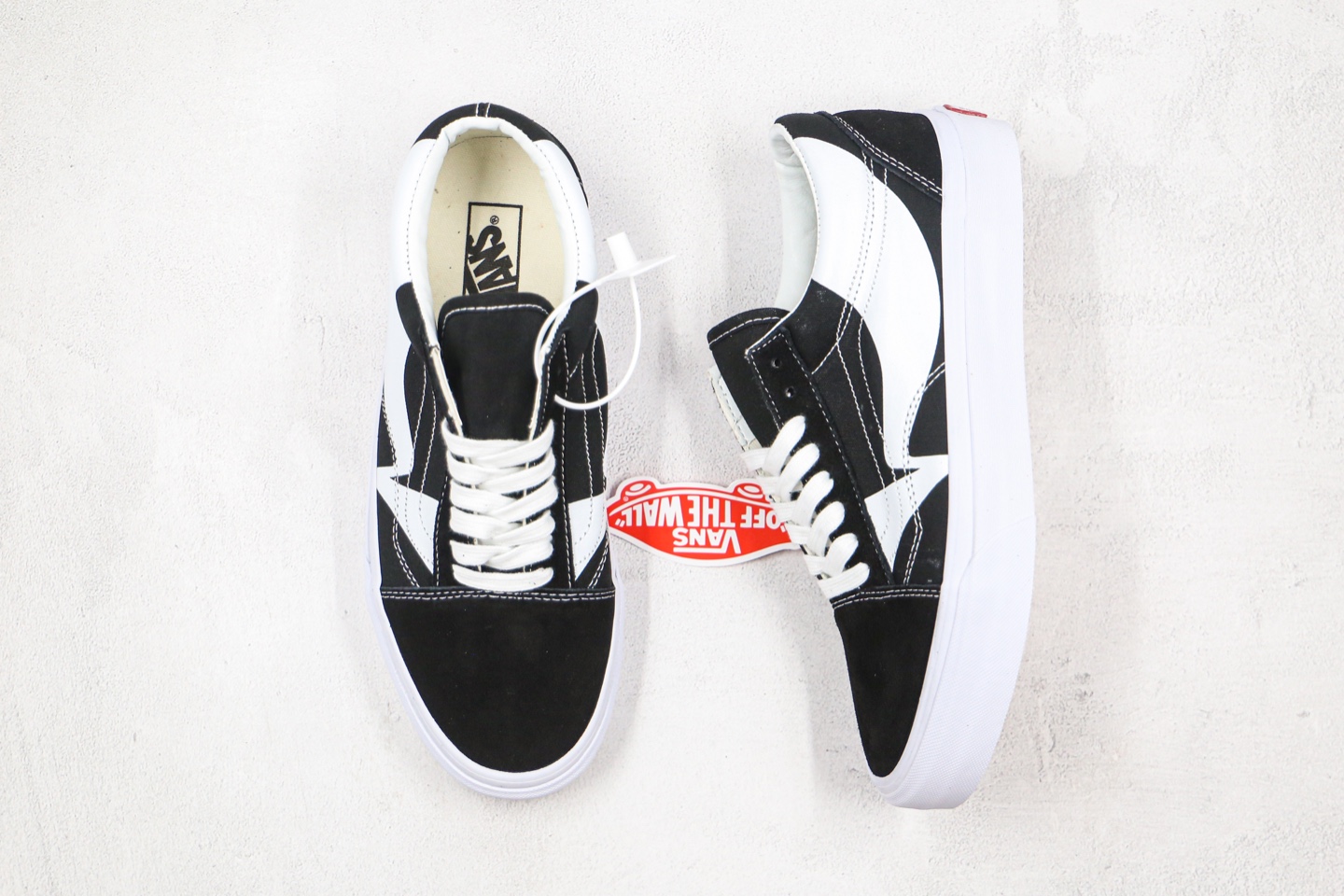 150 万斯Vans 黑白色 特别设计  Old Skool 经典黑白LF15
