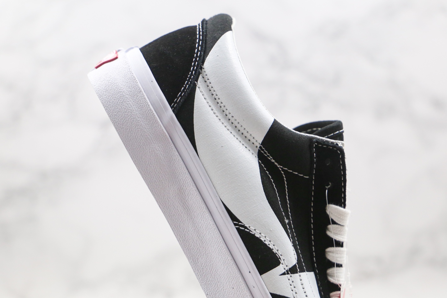 150 万斯Vans 黑白色 特别设计  Old Skool 经典黑白LF15