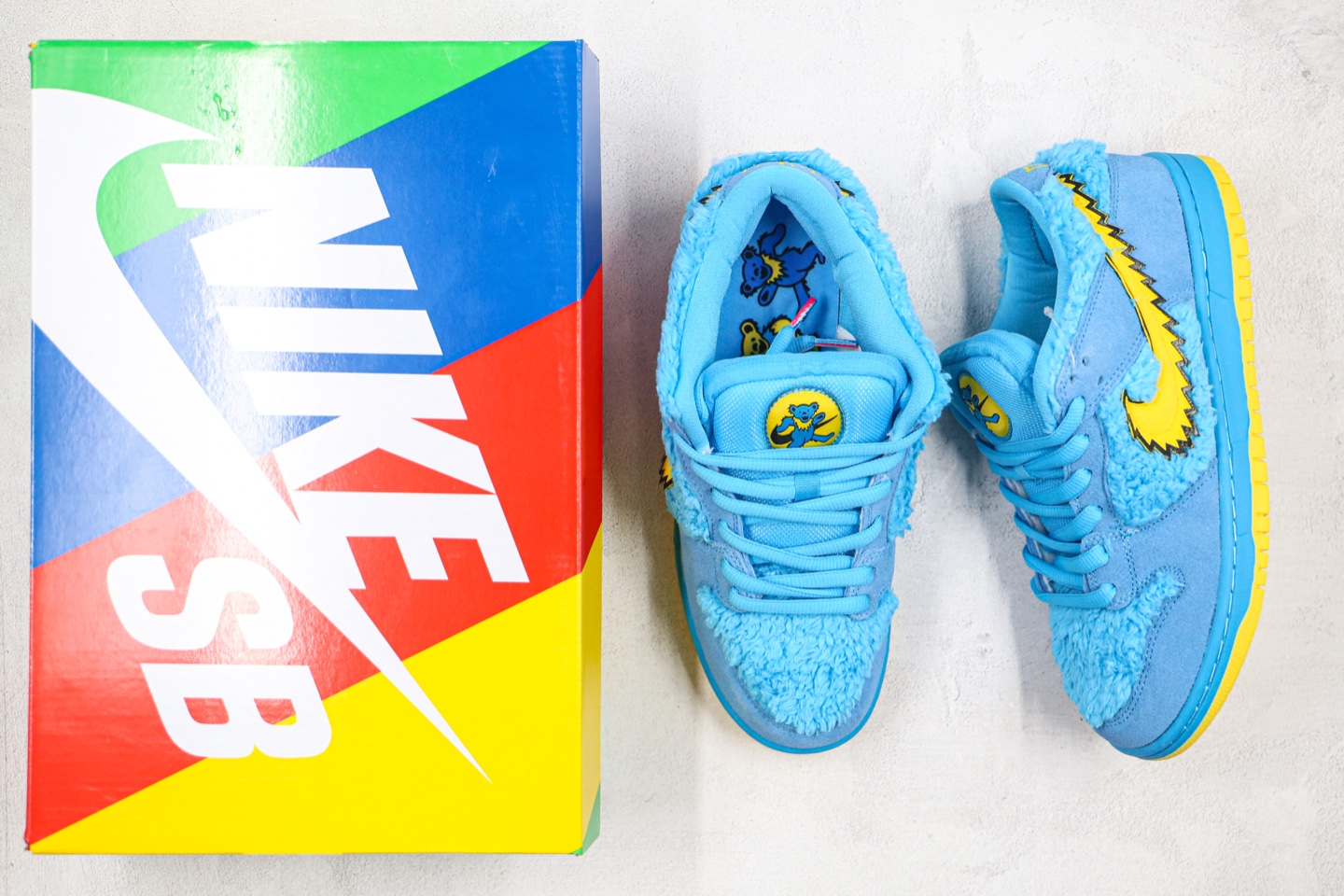 270 SB板鞋 五只熊 跳舞小熊  蓝色 小熊 “熊毛”NIKE SB DUNK LOW PRO QS 货号：CJ5378 500