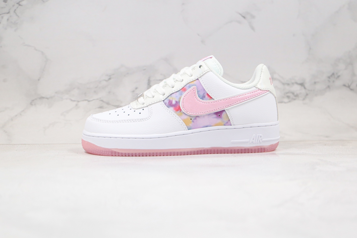 150 真标空军白粉色白粉花卉Nike Air Force 1 “白粉花卉” CN8535-100