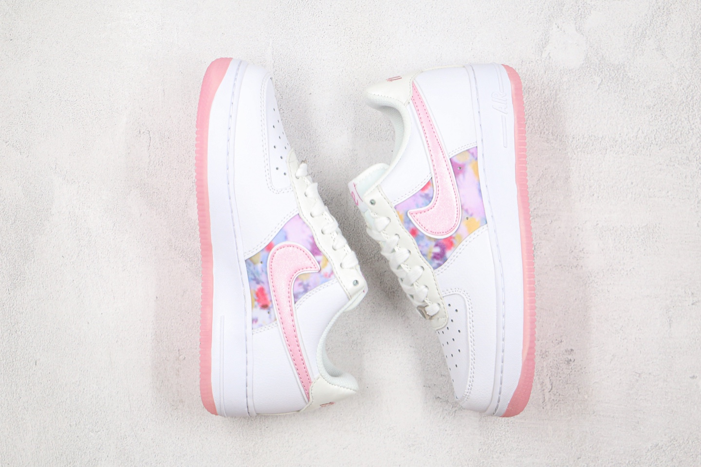 150 真标空军白粉色白粉花卉Nike Air Force 1 “白粉花卉” CN8535-100