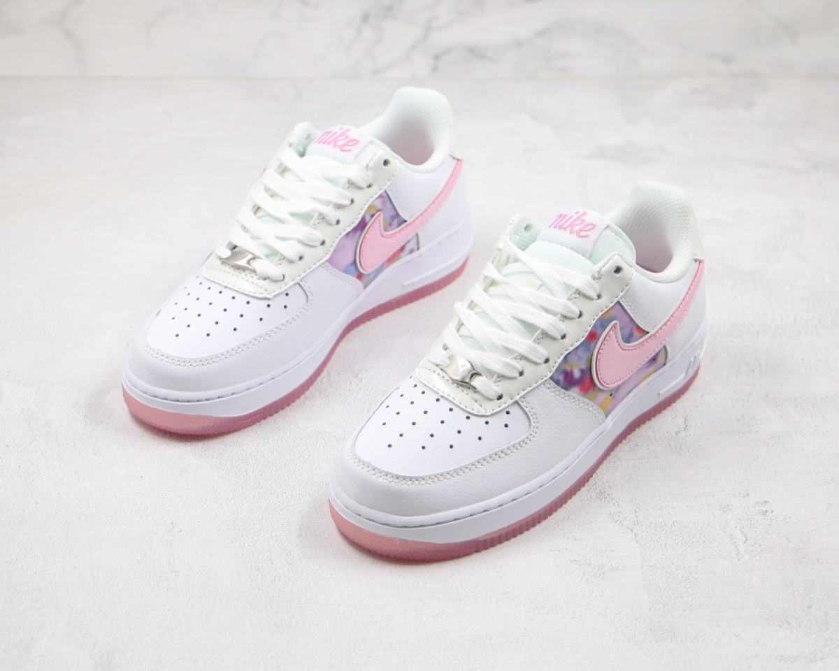 150 真标空军白粉色白粉花卉Nike Air Force 1 “白粉花卉” CN8535-100