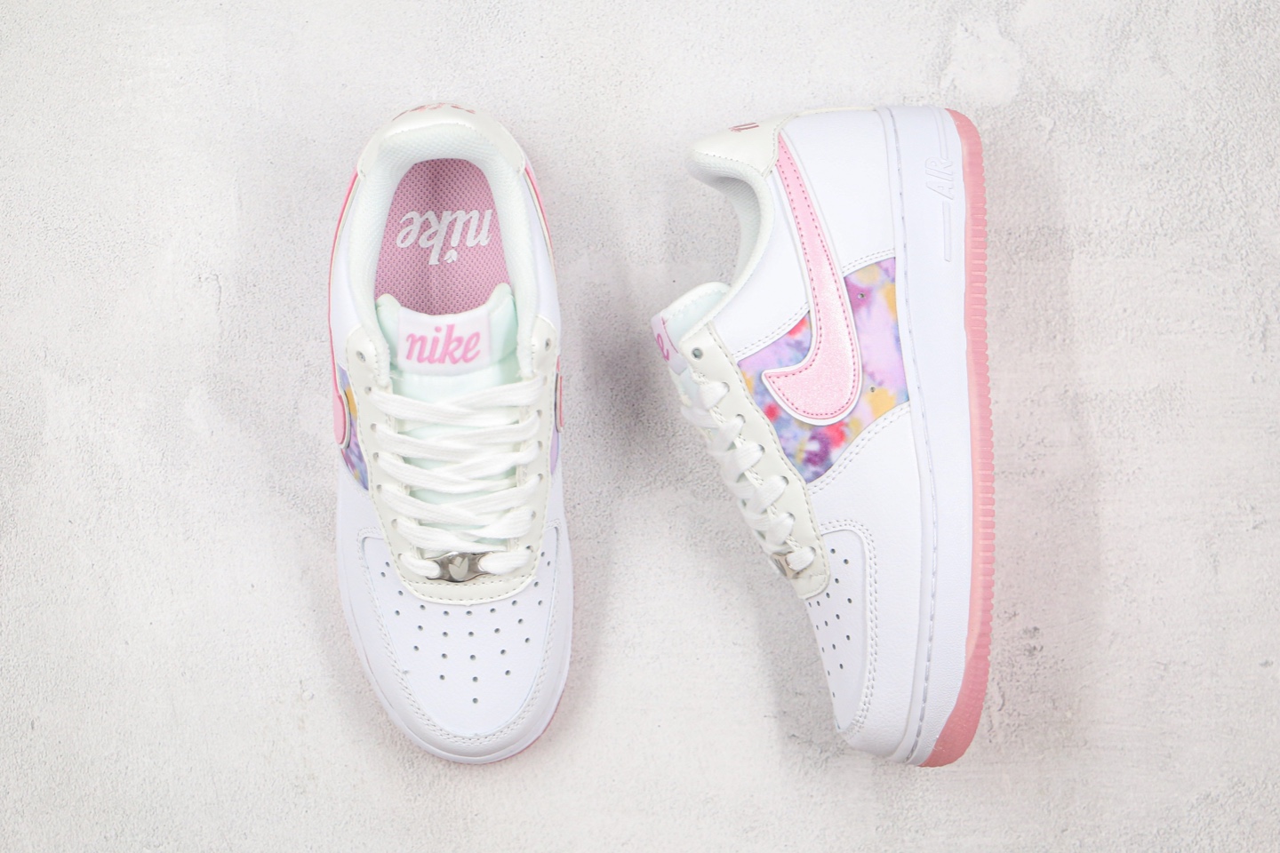 150 真标空军白粉色白粉花卉Nike Air Force 1 “白粉花卉” CN8535-100
