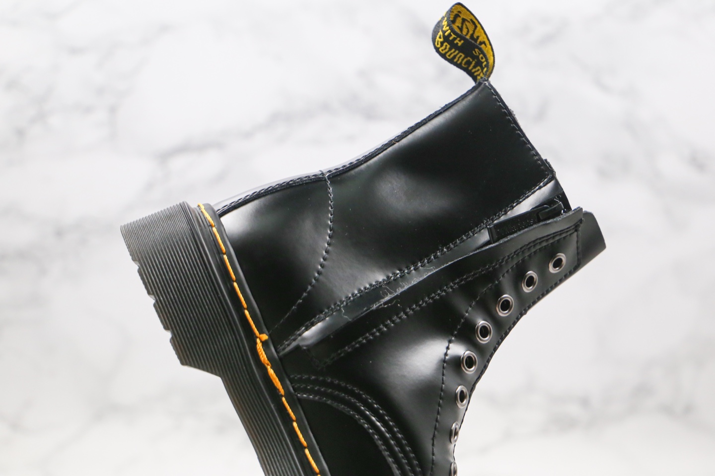 200 无鞋带 拉链 八孔 高帮 黑色 DR 马丁靴Dr.martens 马丁靴