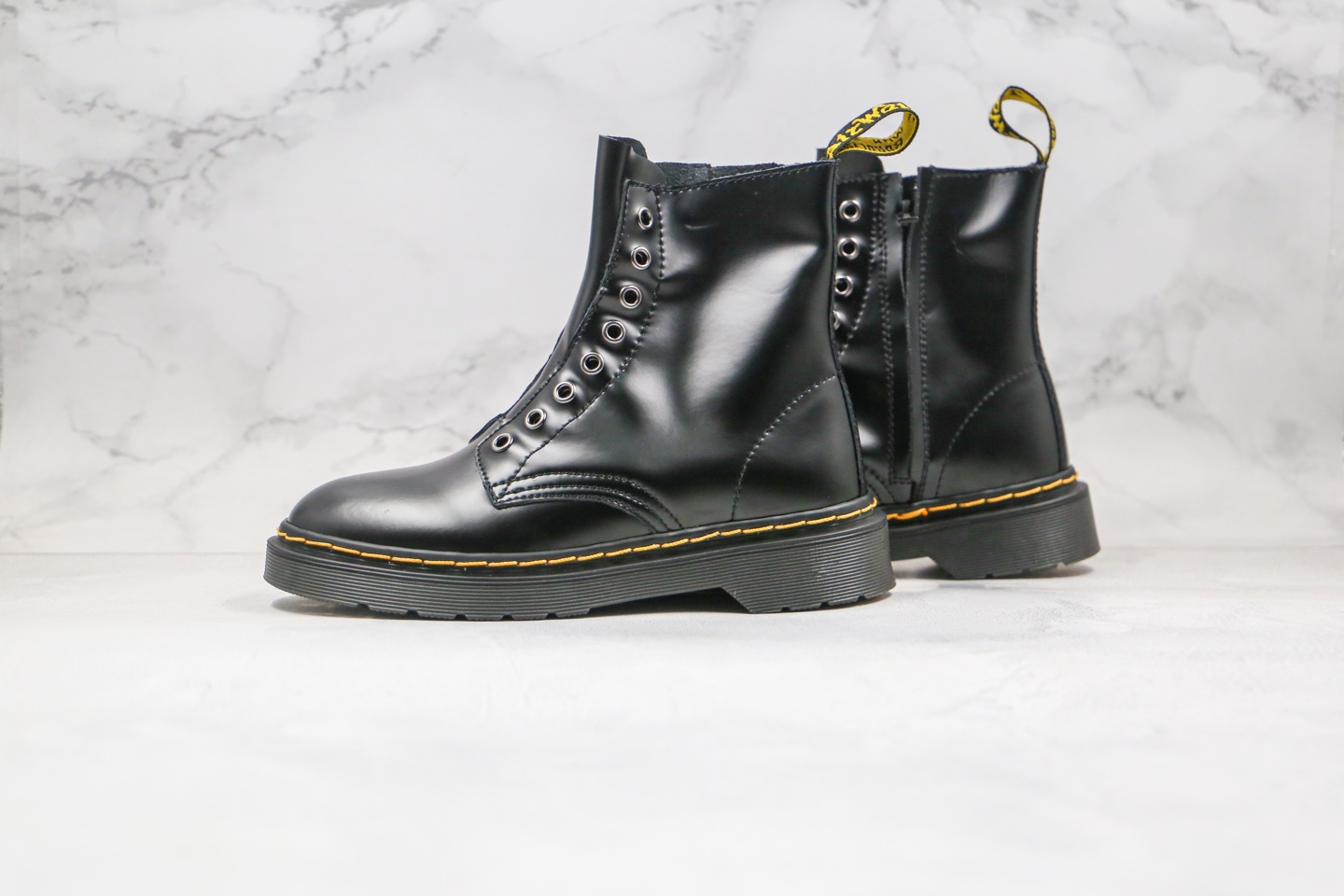 200 无鞋带 拉链 八孔 高帮 黑色 DR 马丁靴Dr.martens 马丁靴