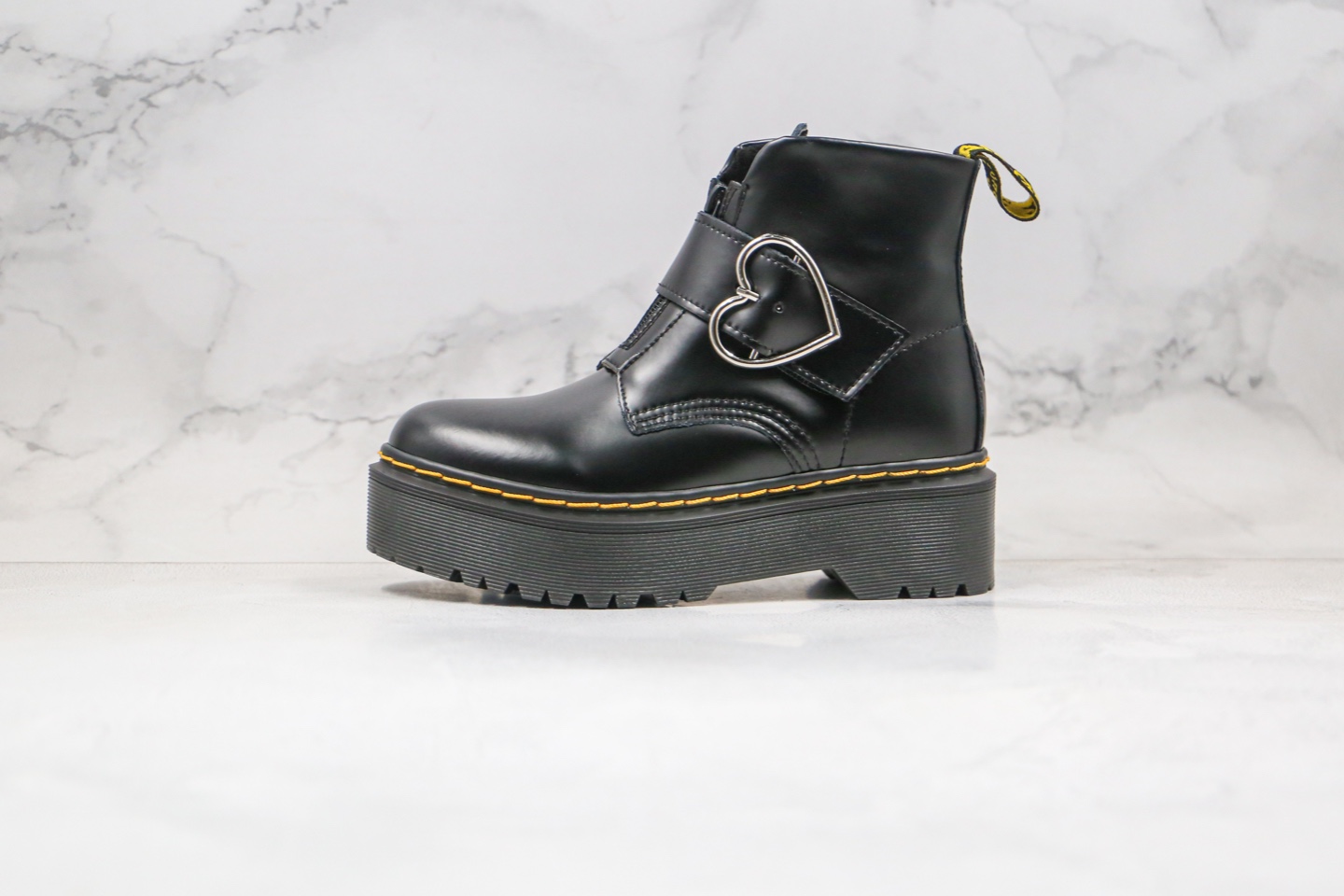 200 爱心扣 魔术贴 拉链 厚底 黑色 高帮 DR 马丁靴Dr.martens 马丁靴