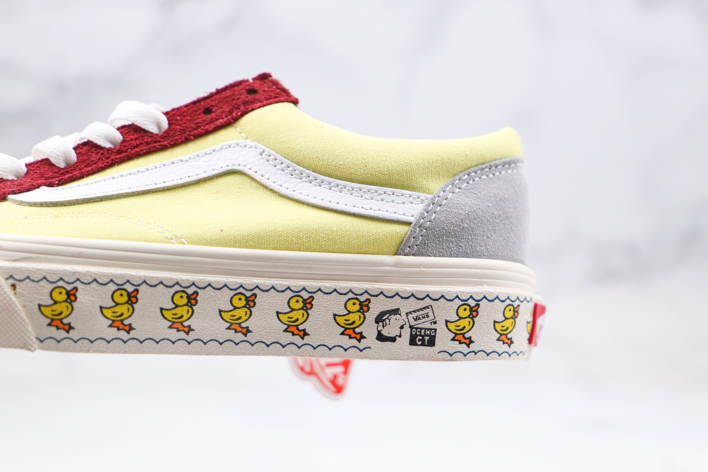 150 万斯 VANS 小黄鸭 小头 短头 黄红绿灰色 彩虹色VN0A3DZ3WNY