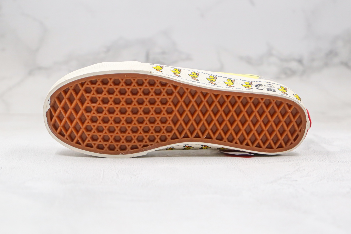 150 万斯 VANS 小黄鸭 小头 短头 黄红绿灰色 彩虹色VN0A3DZ3WNY