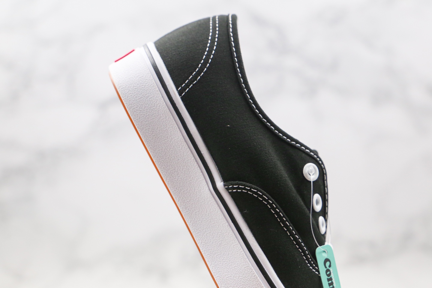 110 万斯VANS  超轻 轻量化 安纳海姆 AUT 黑白色 ComfyCush二代超轻系列Authentic黑白板鞋VN0A3WMAVNE