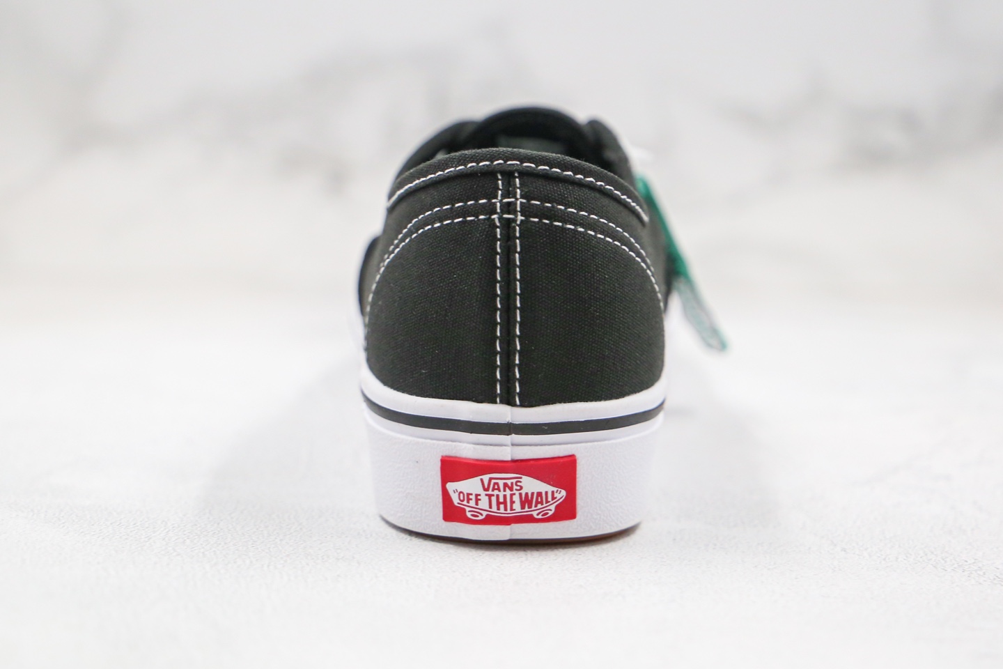 110 万斯VANS  超轻 轻量化 安纳海姆 AUT 黑白色 ComfyCush二代超轻系列Authentic黑白板鞋VN0A3WMAVNE