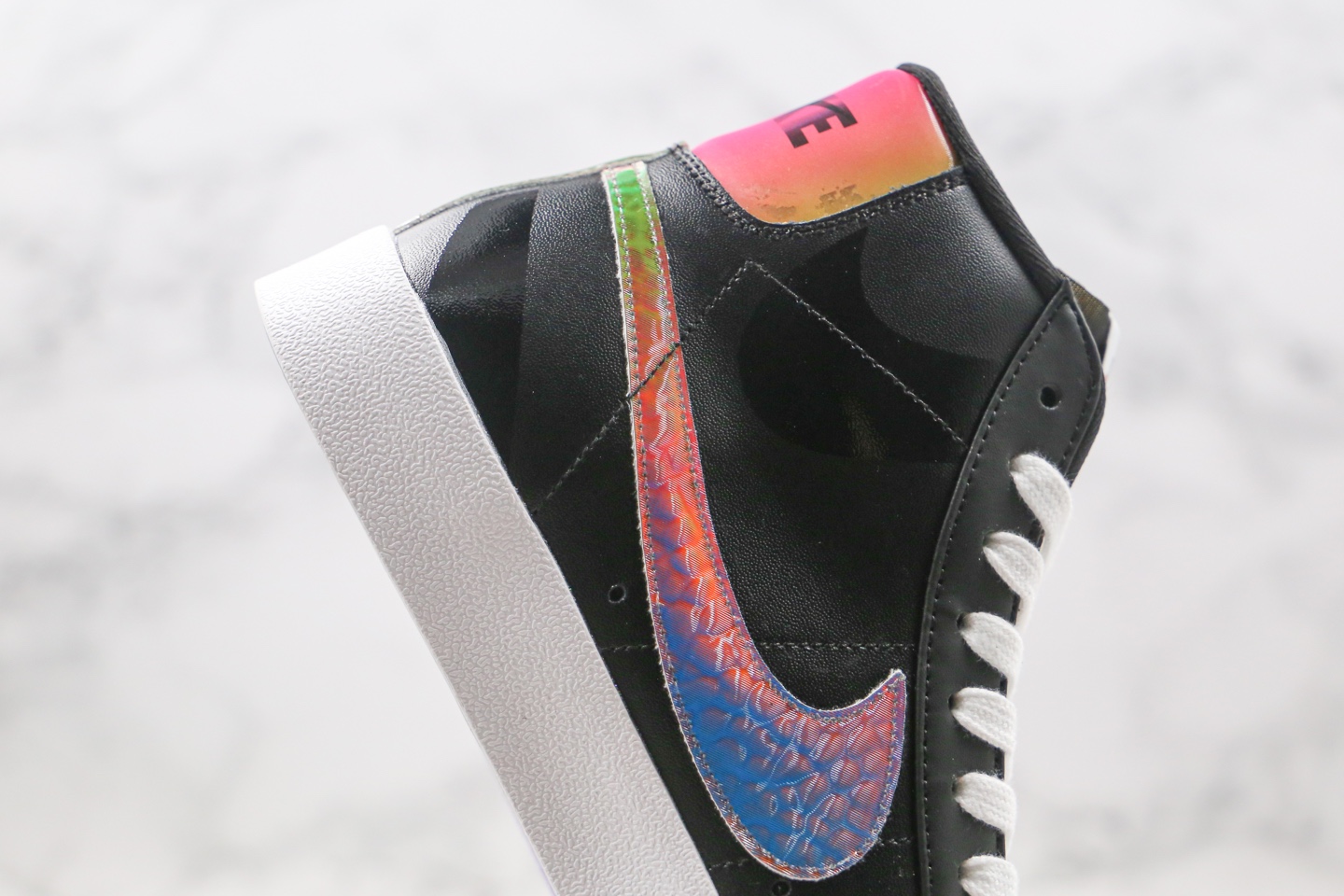 180 夜光 公司级 NIKE BLAZER LOW The New Way为概念的 Nike Blazer CZ8653-036