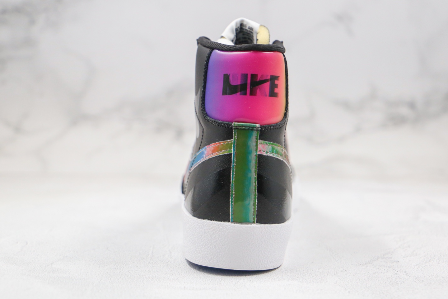 180 夜光 公司级 NIKE BLAZER LOW The New Way为概念的 Nike Blazer CZ8653-036