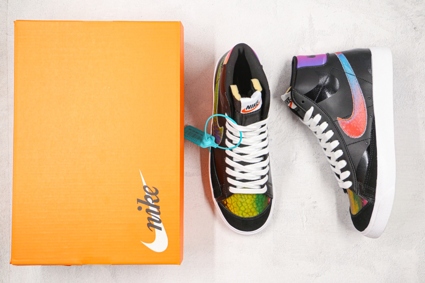180 夜光 公司级 NIKE BLAZER LOW The New Way为概念的 Nike Blazer CZ8653-036