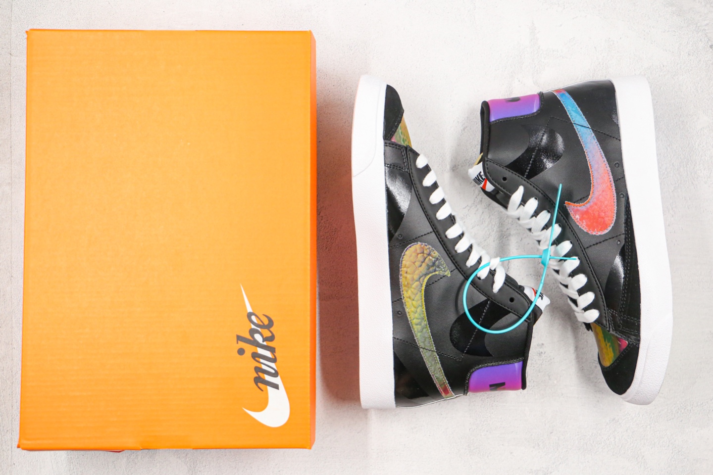 180 夜光 公司级 NIKE BLAZER LOW The New Way为概念的 Nike Blazer CZ8653-036