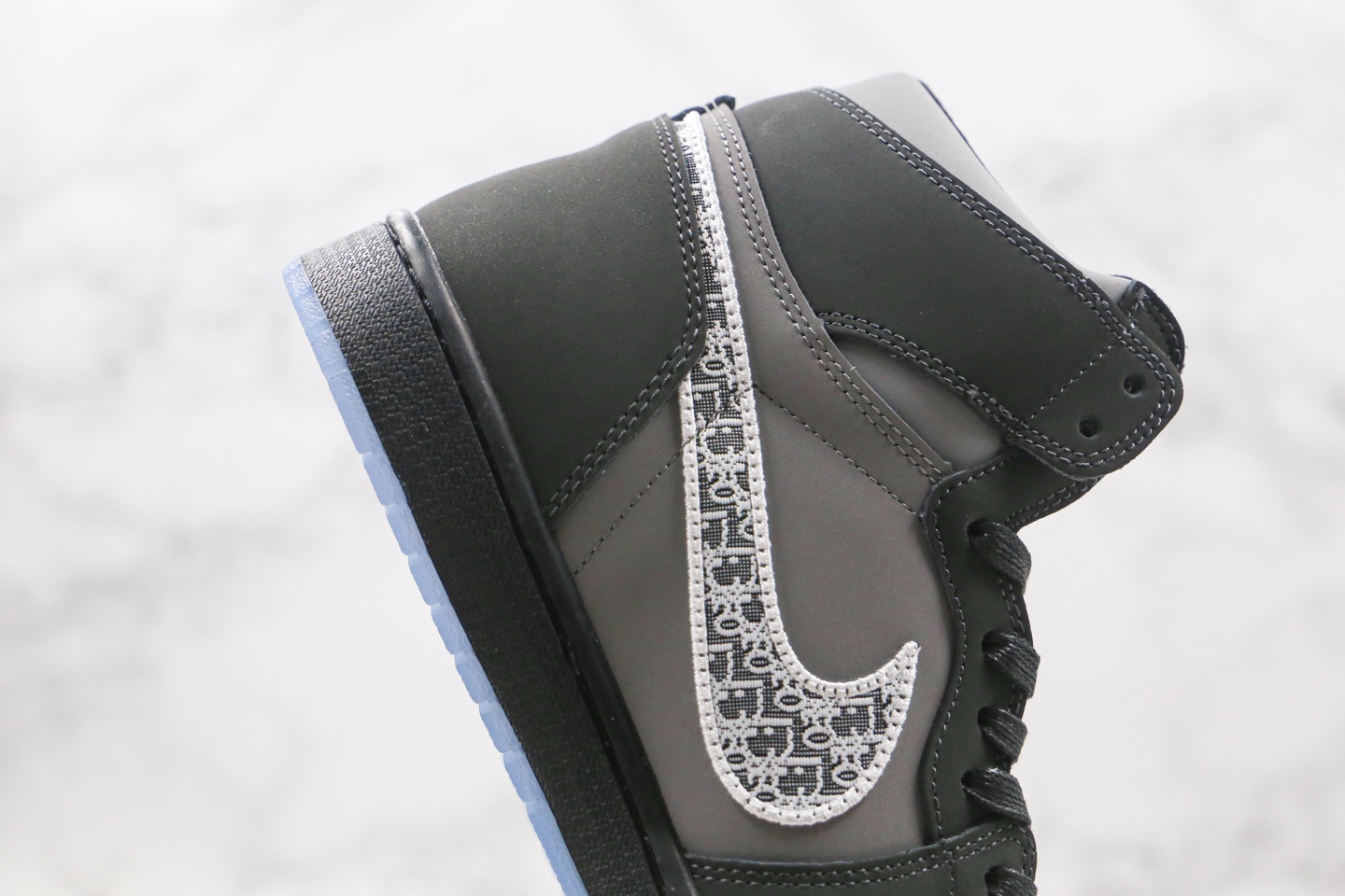 320 AJ1 Dior x Air Jordan 1 AJ1 迪奥联名作为今年级别最高的联名鞋款