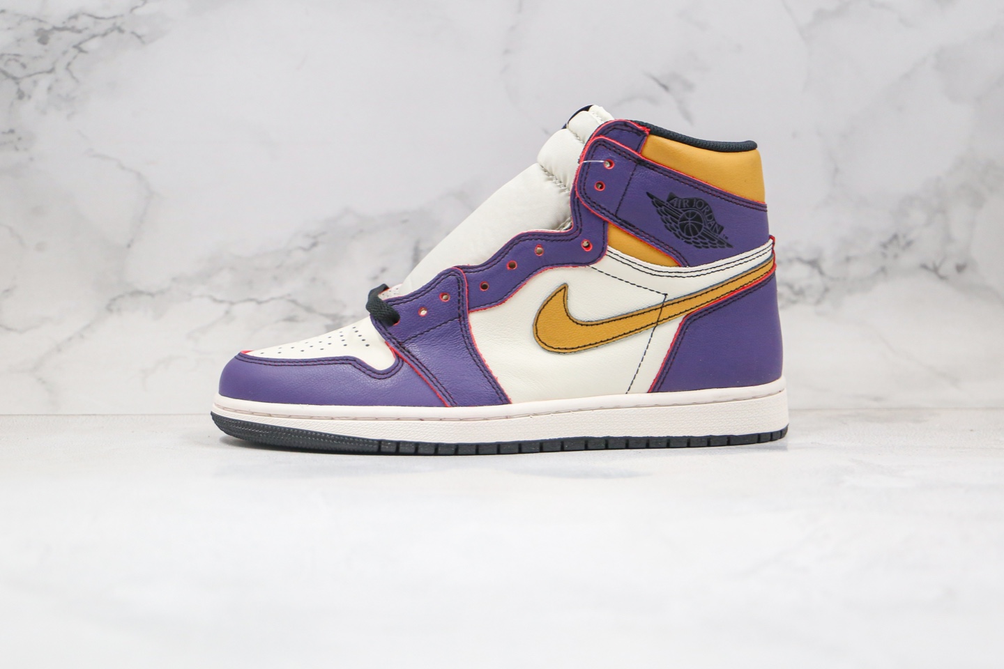 320 刮刮乐 Nike SB x Air Jordan 1 Retro High OG “Court Purple” 湖人 「刮刮乐」CD6578-507